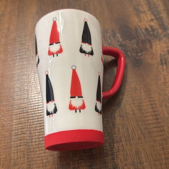 Holiday Gnome Travel Mug - Picture 4 of 9